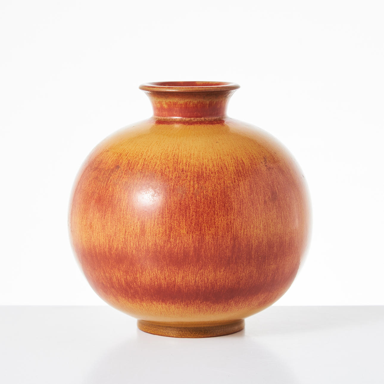 GUNNAR NYLUND. Vas, stengods, Rörstrand, signerad.