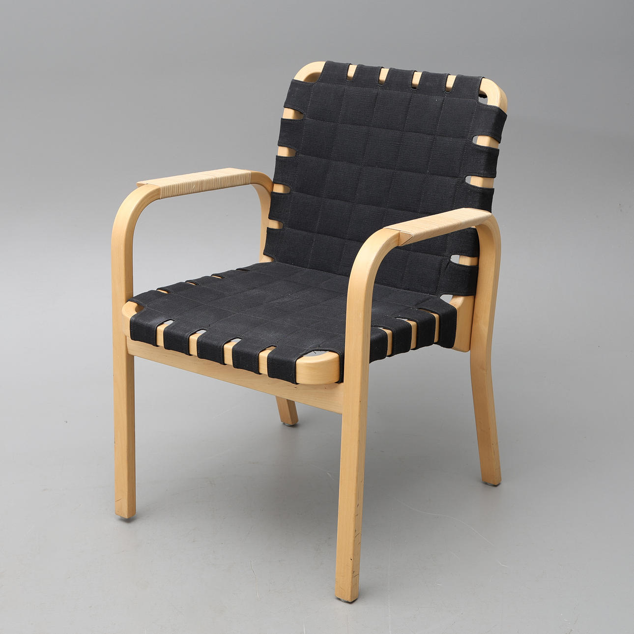 ALVAR AALTO. SILLÓN, MODELO 45.