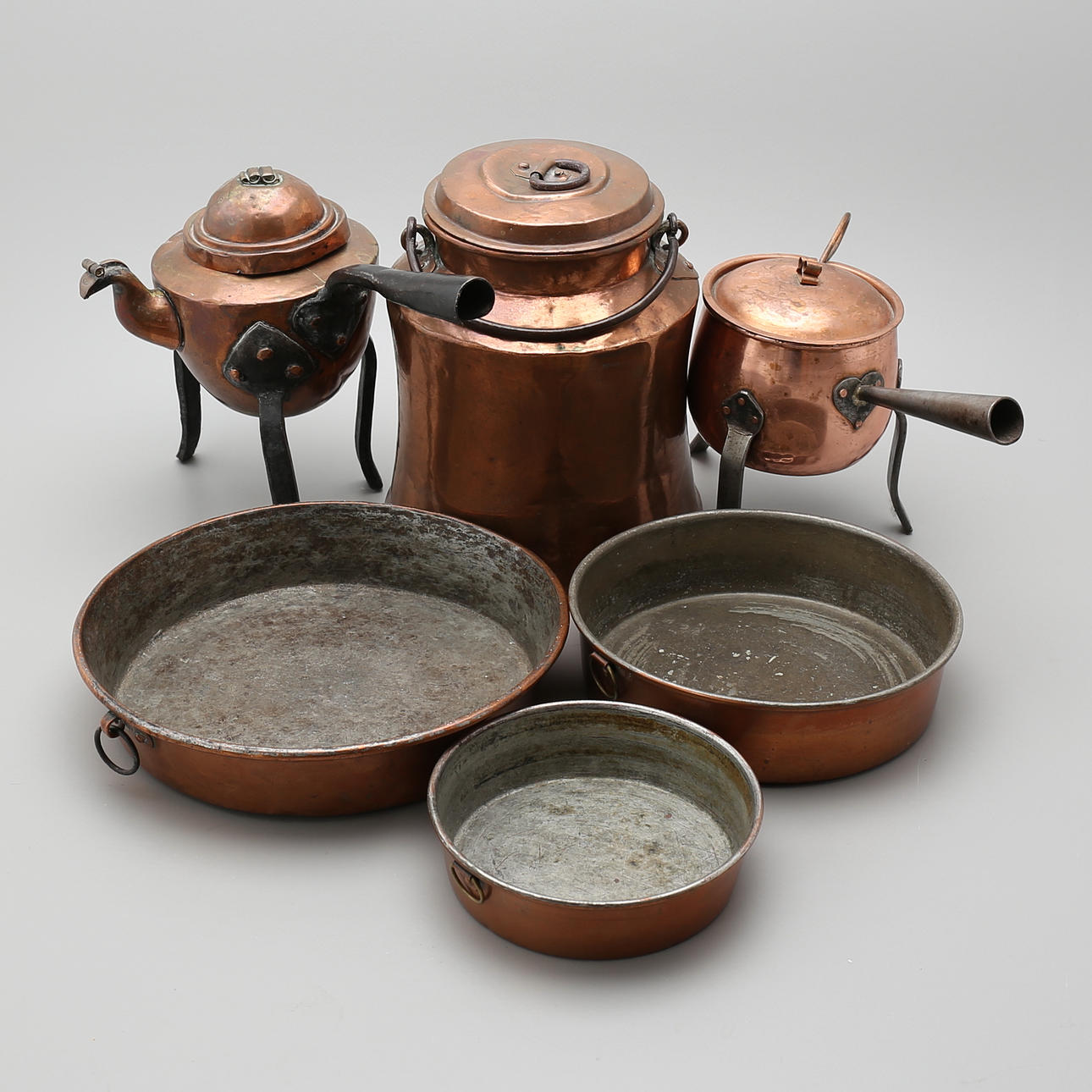 KOPPARFÖREMÅL, 6 delar, 1800/1900-tal.