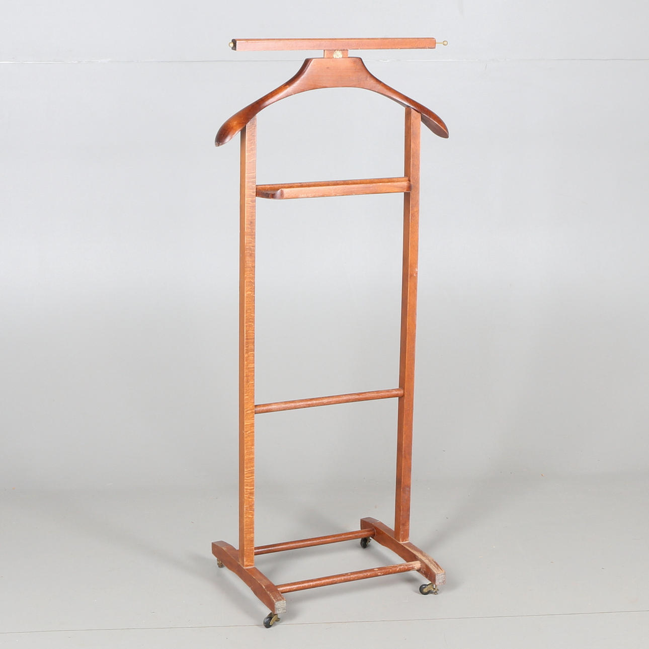 HERRBETJÄNT, trä, Fratello Reguitti, Italien, 1900-tal.