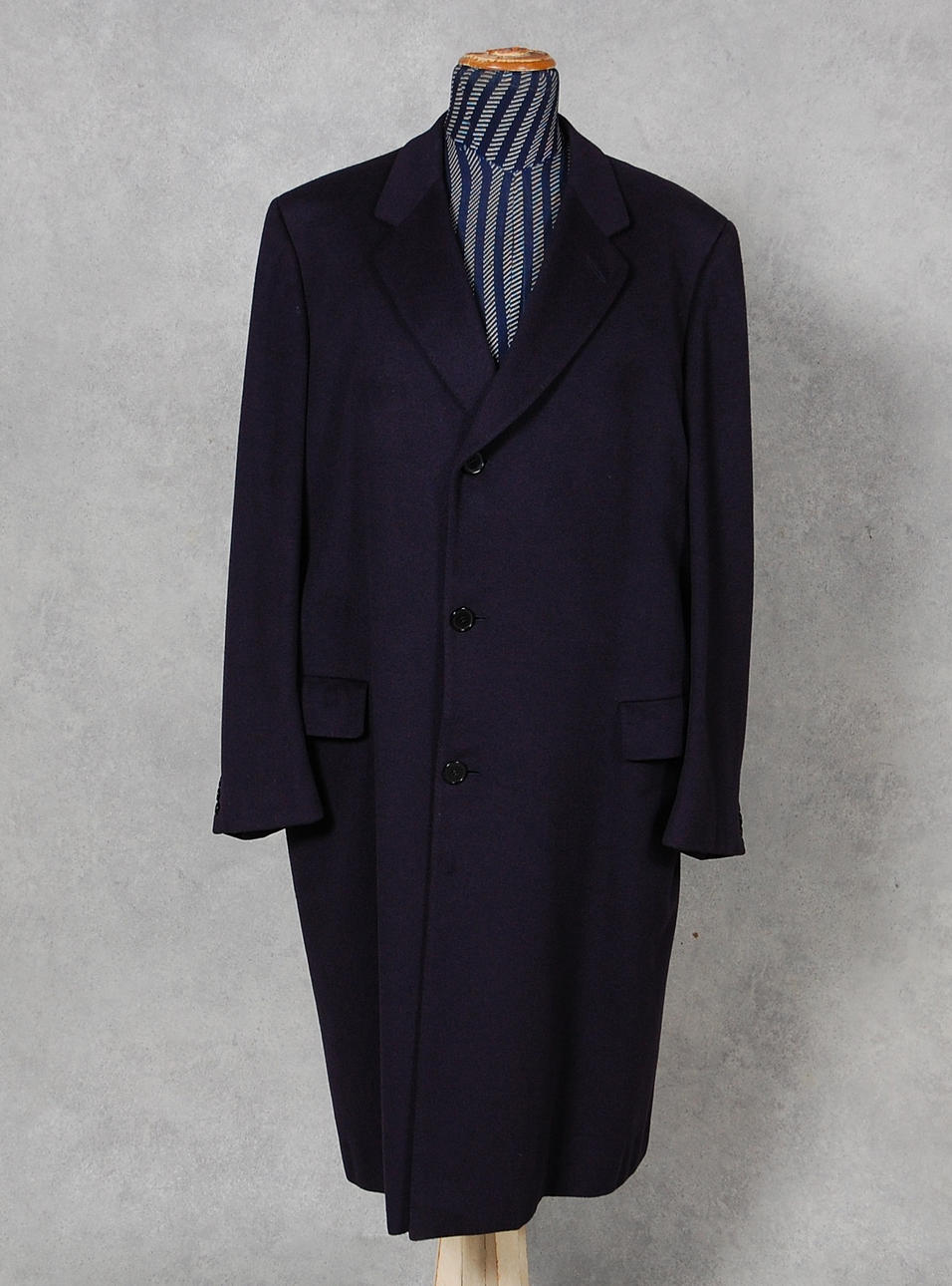 ULSTER,100 % Cashmere, Chester Barrie England.
