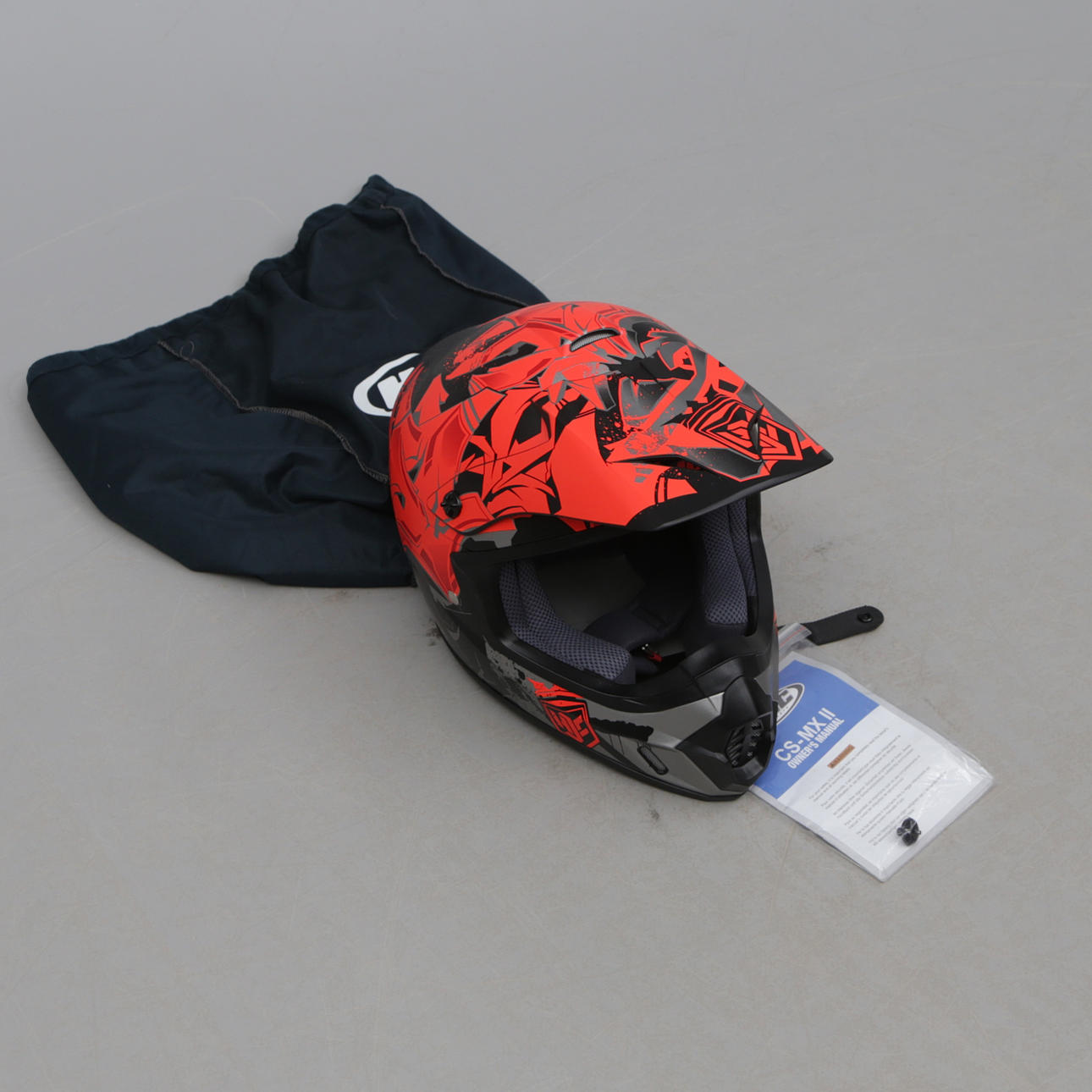 KYPÄRÄ, mopo/moottoripyörä, Hjc, moderni.