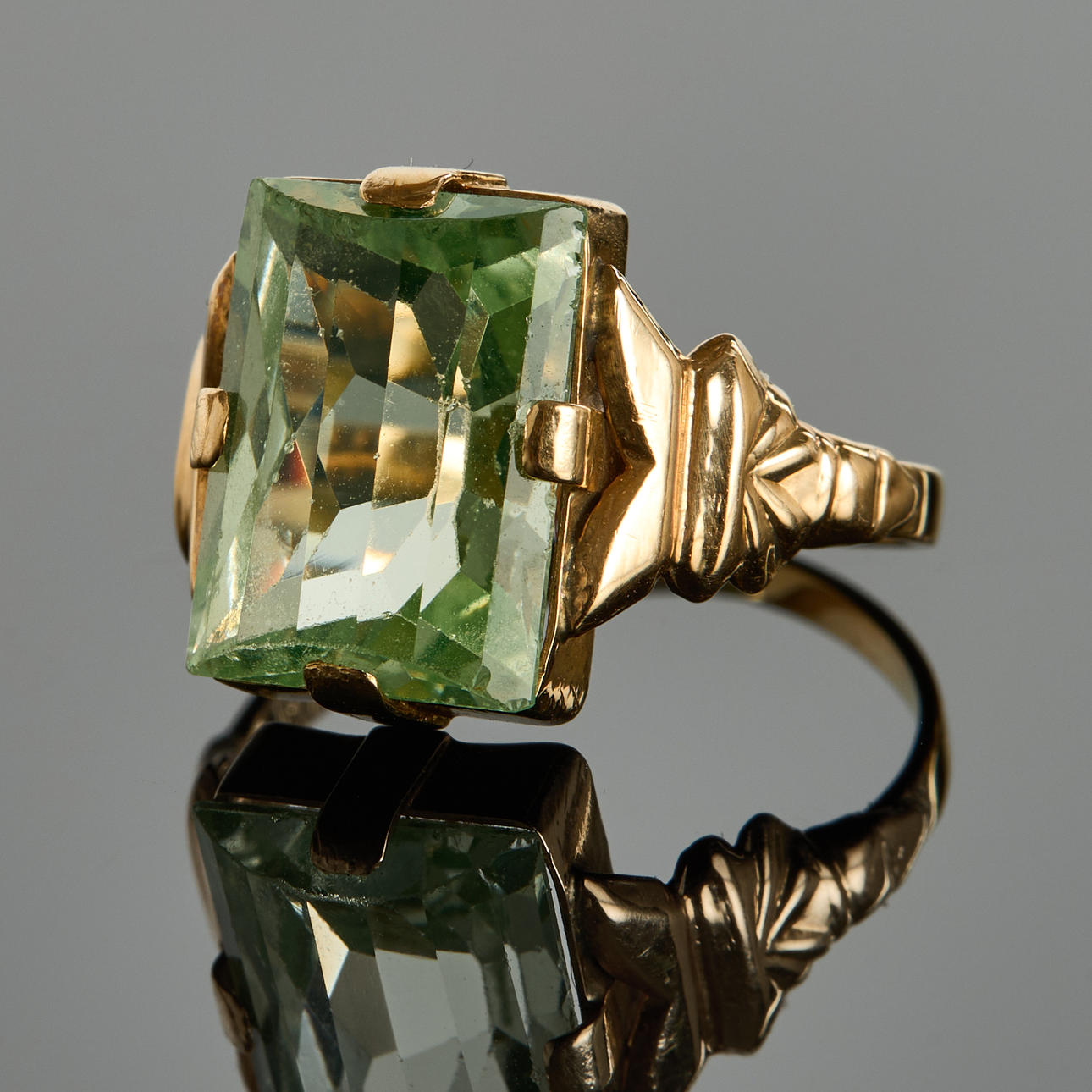 ANILLO, oro de 14 quilates con citrino.