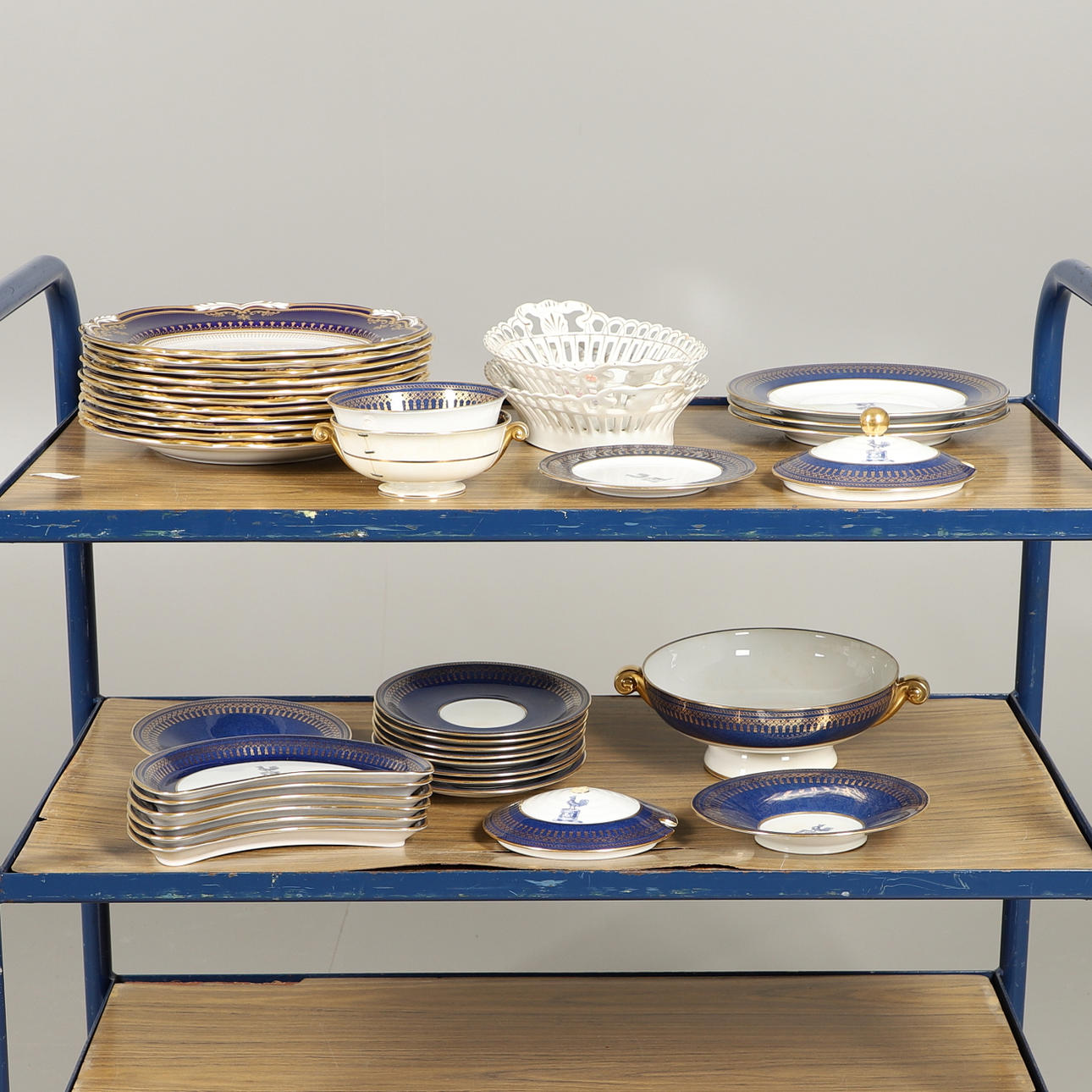 SPODE PART DINNER SERVICE & OTHER SPODE PLATES - HARRODS.