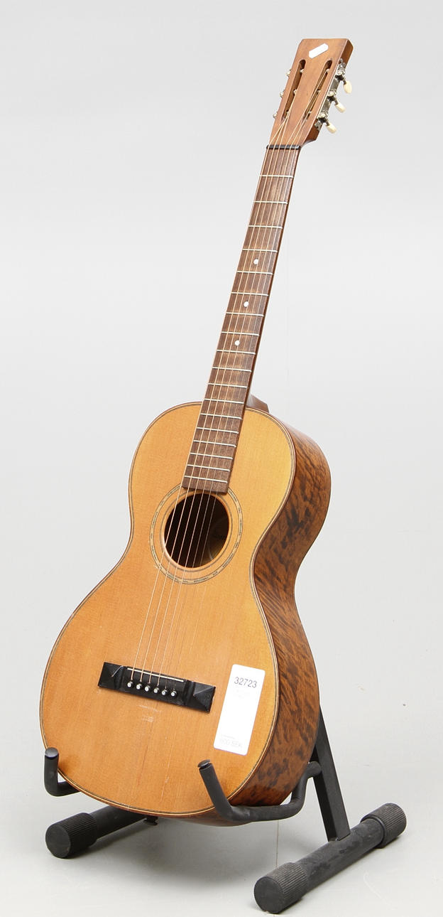 GITARR, Levin, nr 16989.