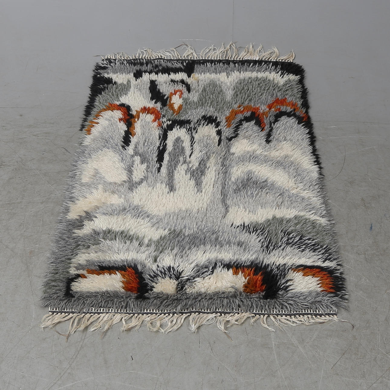 MATTA, rya, omkring 1900-talets mitt, ca. 125x80 cm.