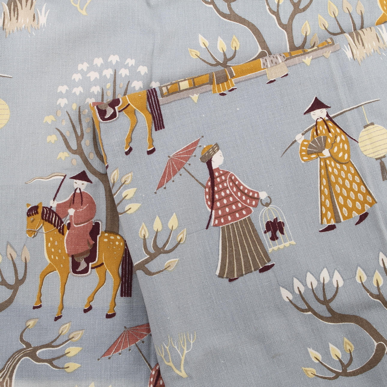 GARDINER, 2 st, med kineserier, 1900-tal.