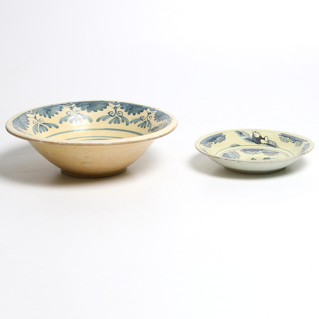 SKÅL samt FAT, 2 delar, fajans, sannolikt Holland, 16/1700-tal.
