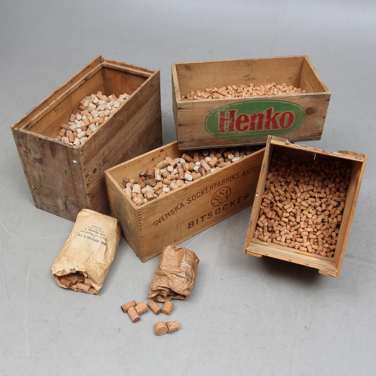 COLLECTION OF CORKS, various models, 1900s.
