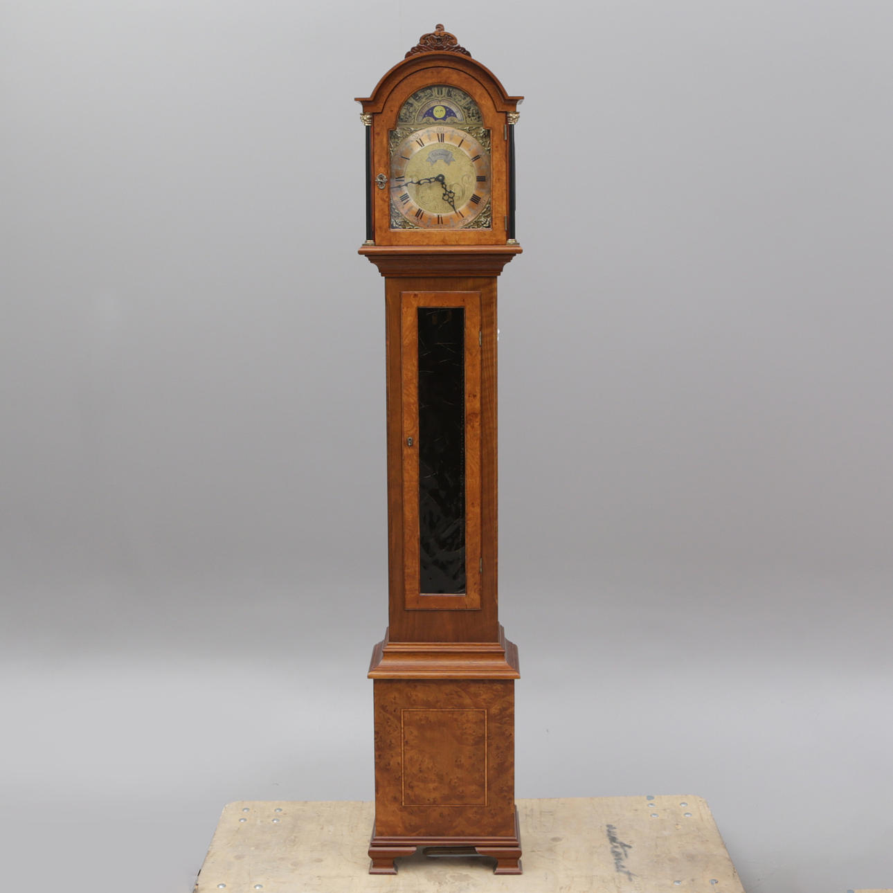 GOLVUR, valnöt, med originalkvitto, 1900-tal.