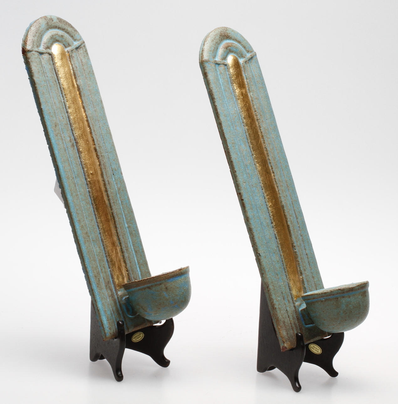 VÄGGLJUSSTAKAR, ett par, keramik, Annelie Hultman, Yngsjö, signerade.