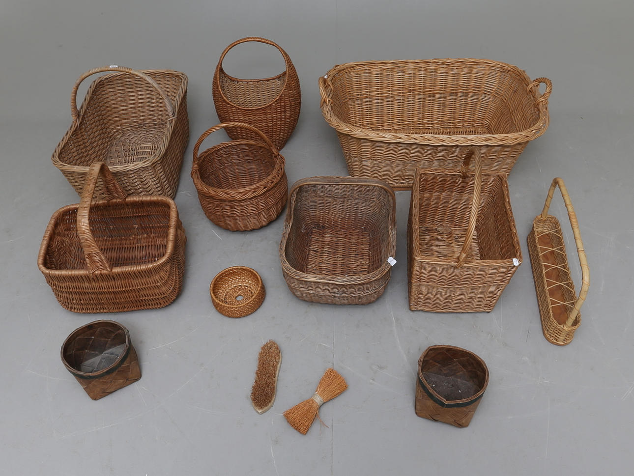 SAMLING KORGAR, 11 delar, 1900-talets första del.
