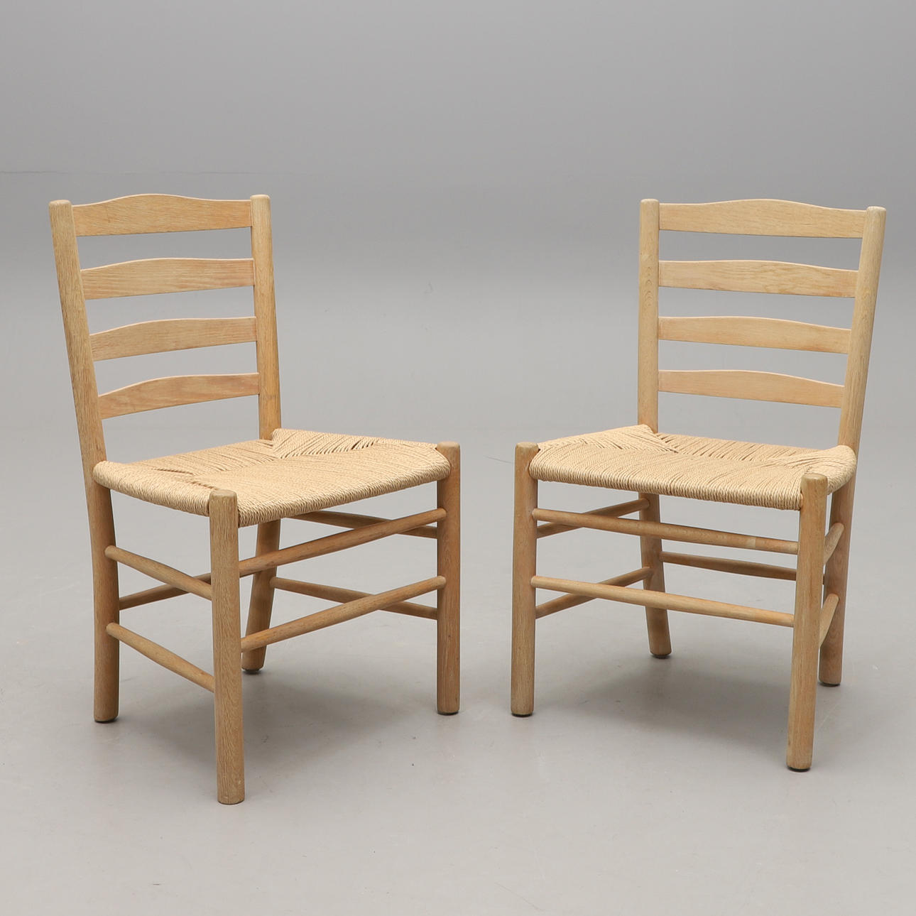 KAARE KLINT. Stole, „Kirkestolen“, et par.