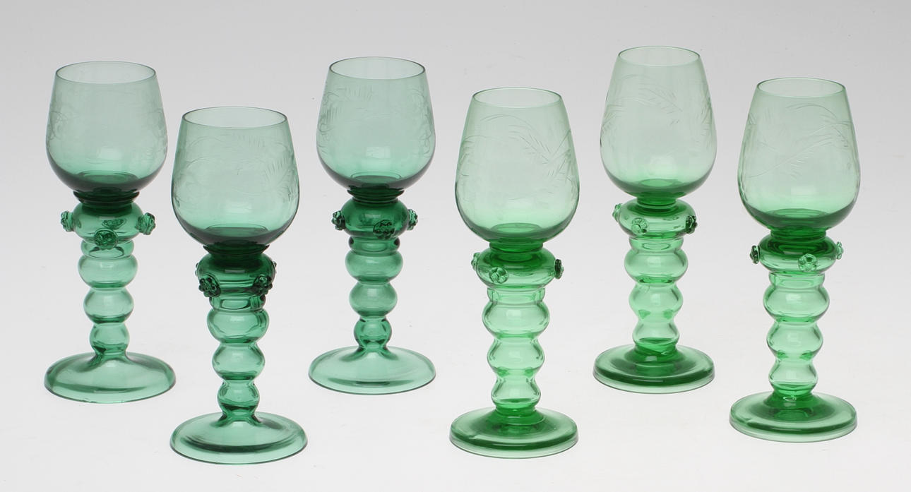 VINGLAS, 9 + 3 st, så kallade remmare.