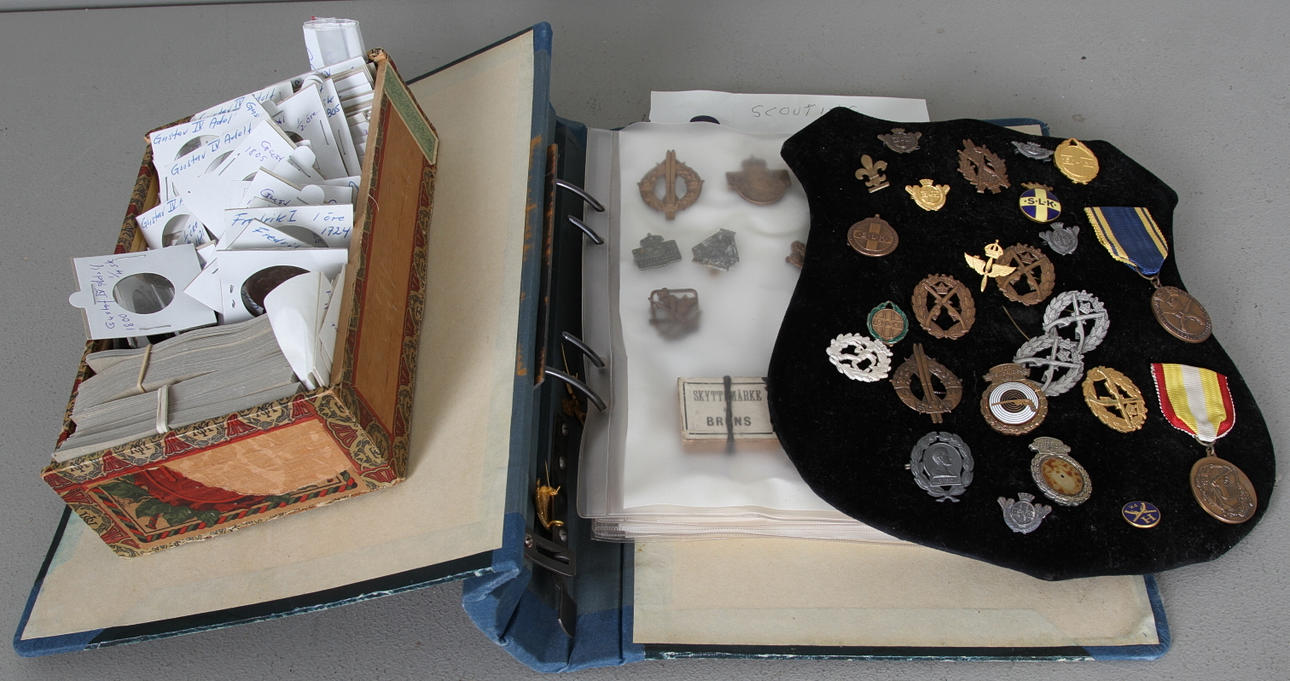 MYNT, Sverige, NÅLMÄRKEN och MEDALJER, bl.a. silver, 1800-1900-tal.