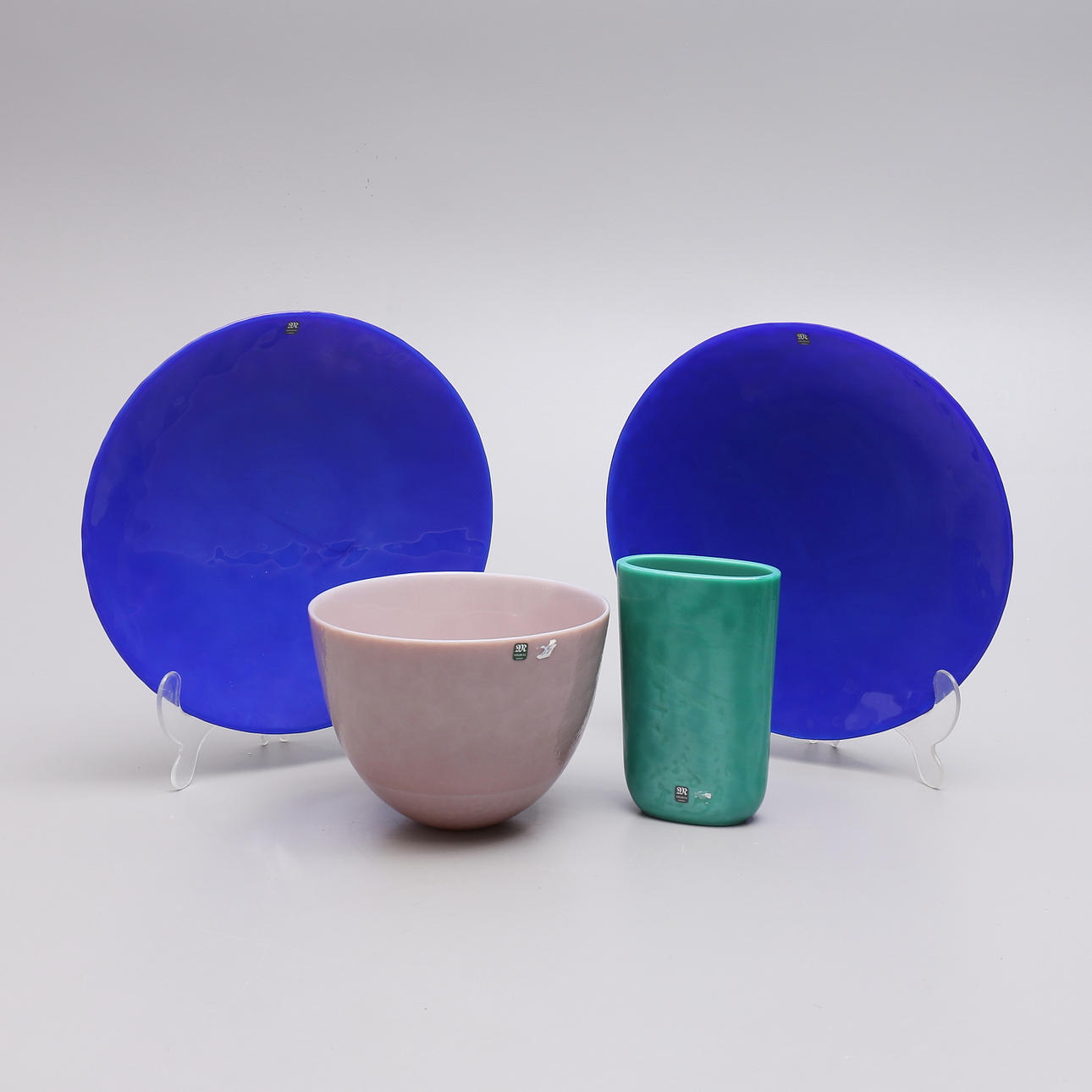 EVA ENGLUND. KUNSTGLAS, 4 Stück, Malschloss.