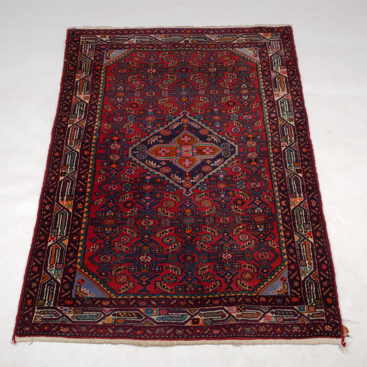 Carpet, oriental, Assadabad, 103x156 cm.