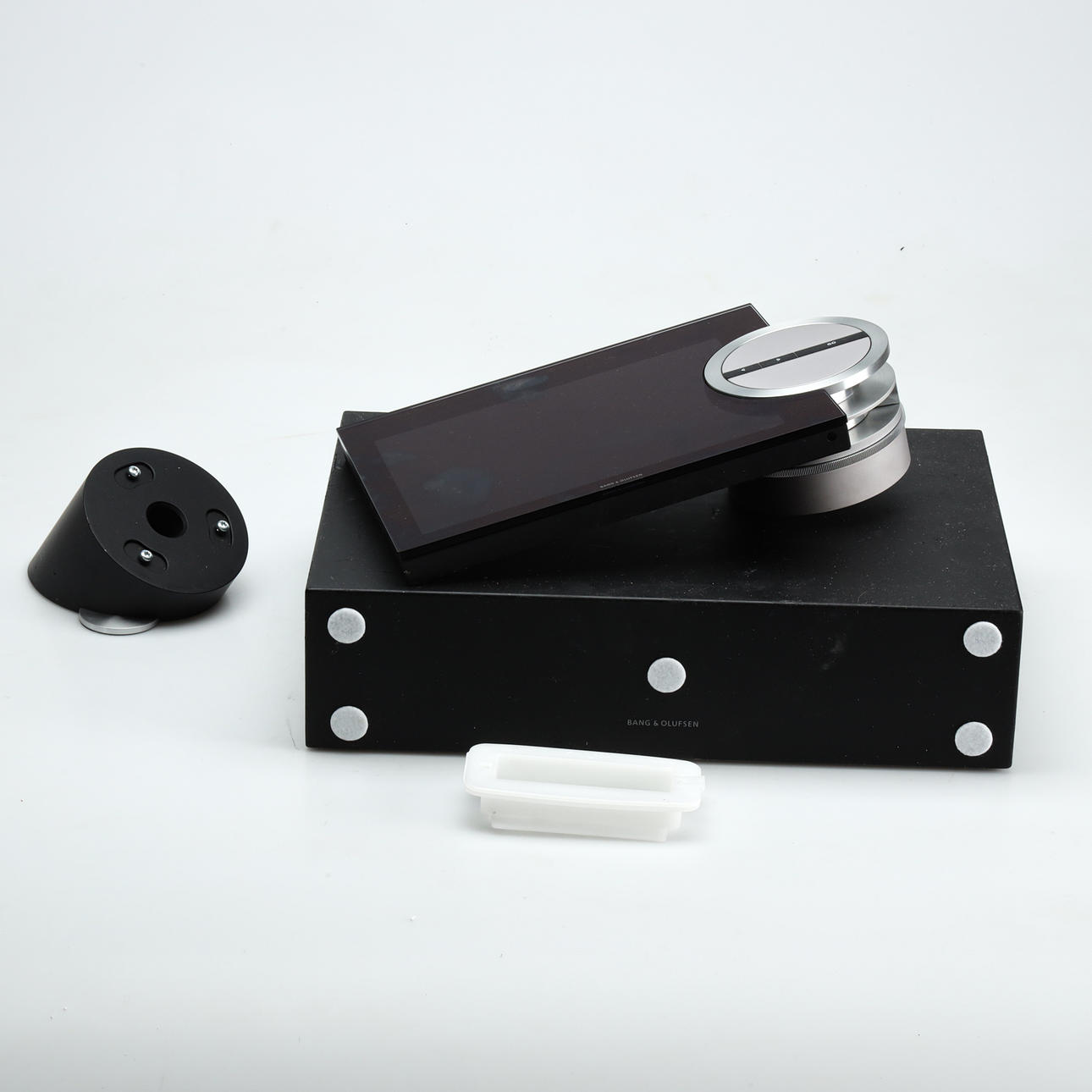 BANG & OLUFSEN, Beosound 5.