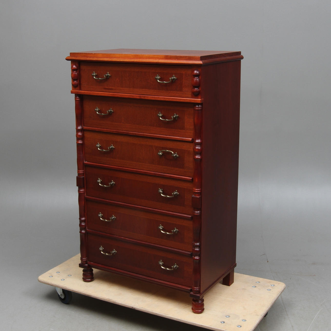 BYRÅ, nyrenässansstil, 19/2000-tal.