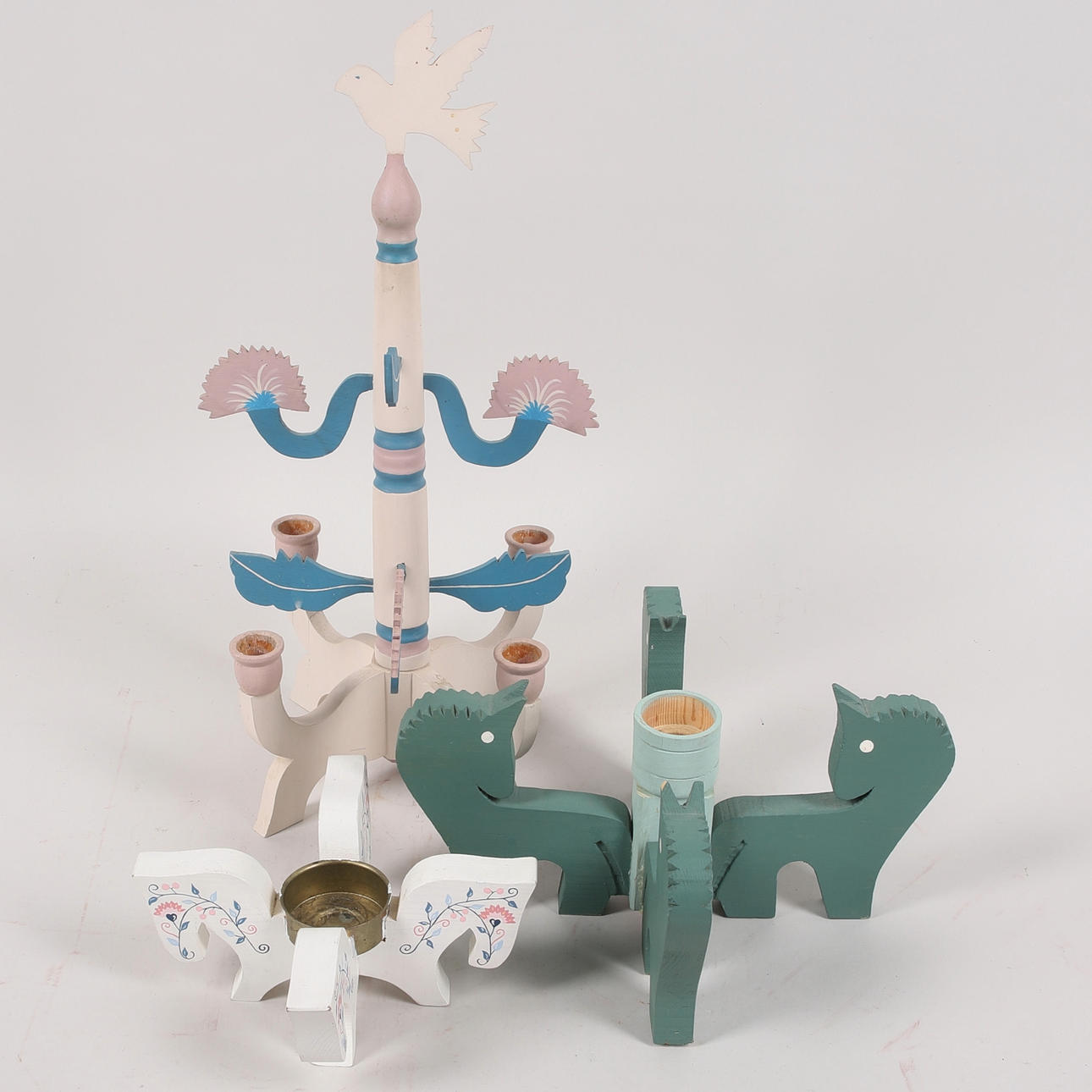 LJUSSTAKAR, 3 st, trä, hästar, Blekinge.