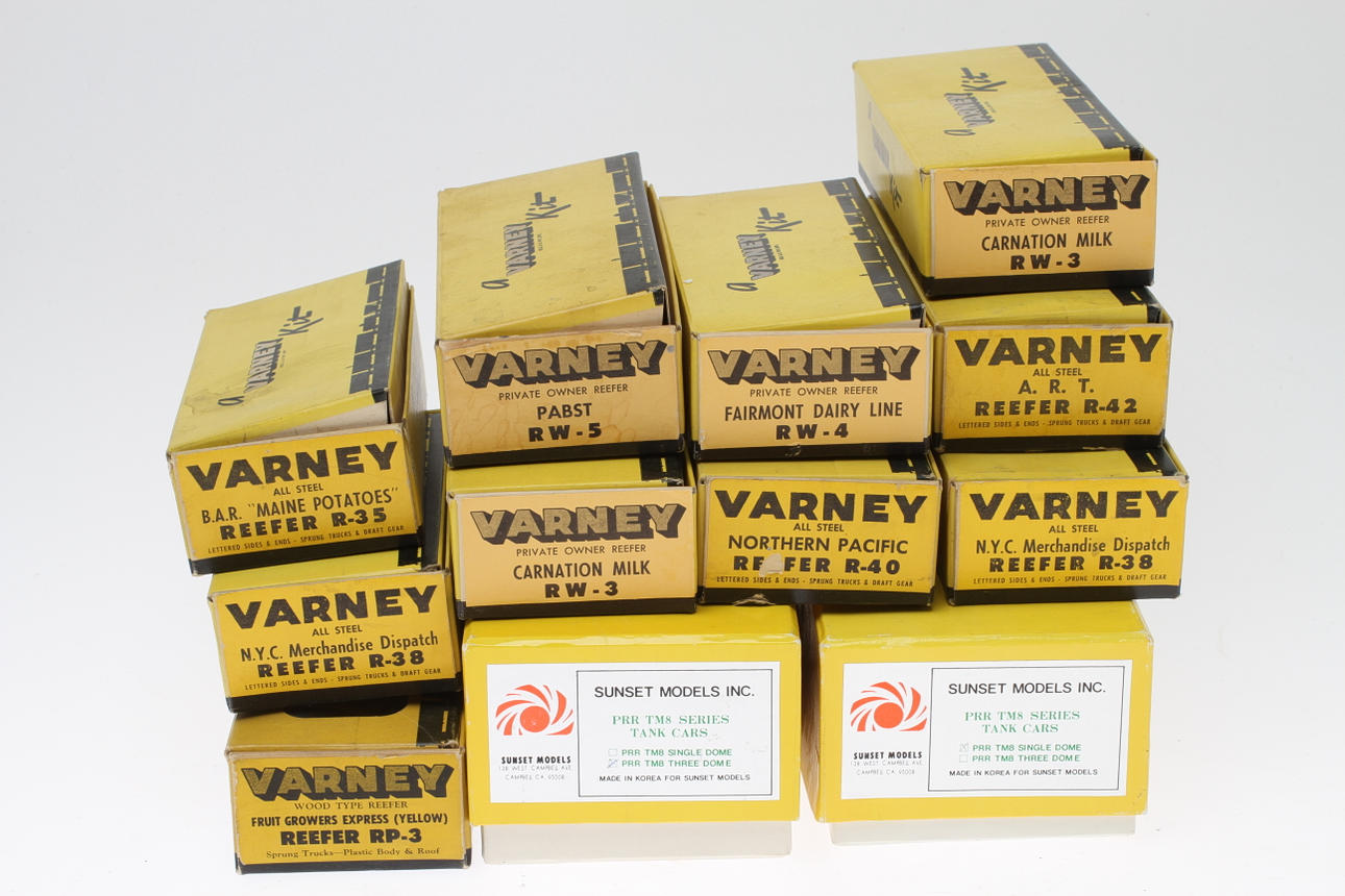 MODELLTÅG 12 U.S.-vagnar VARNEY i originalkartonger.