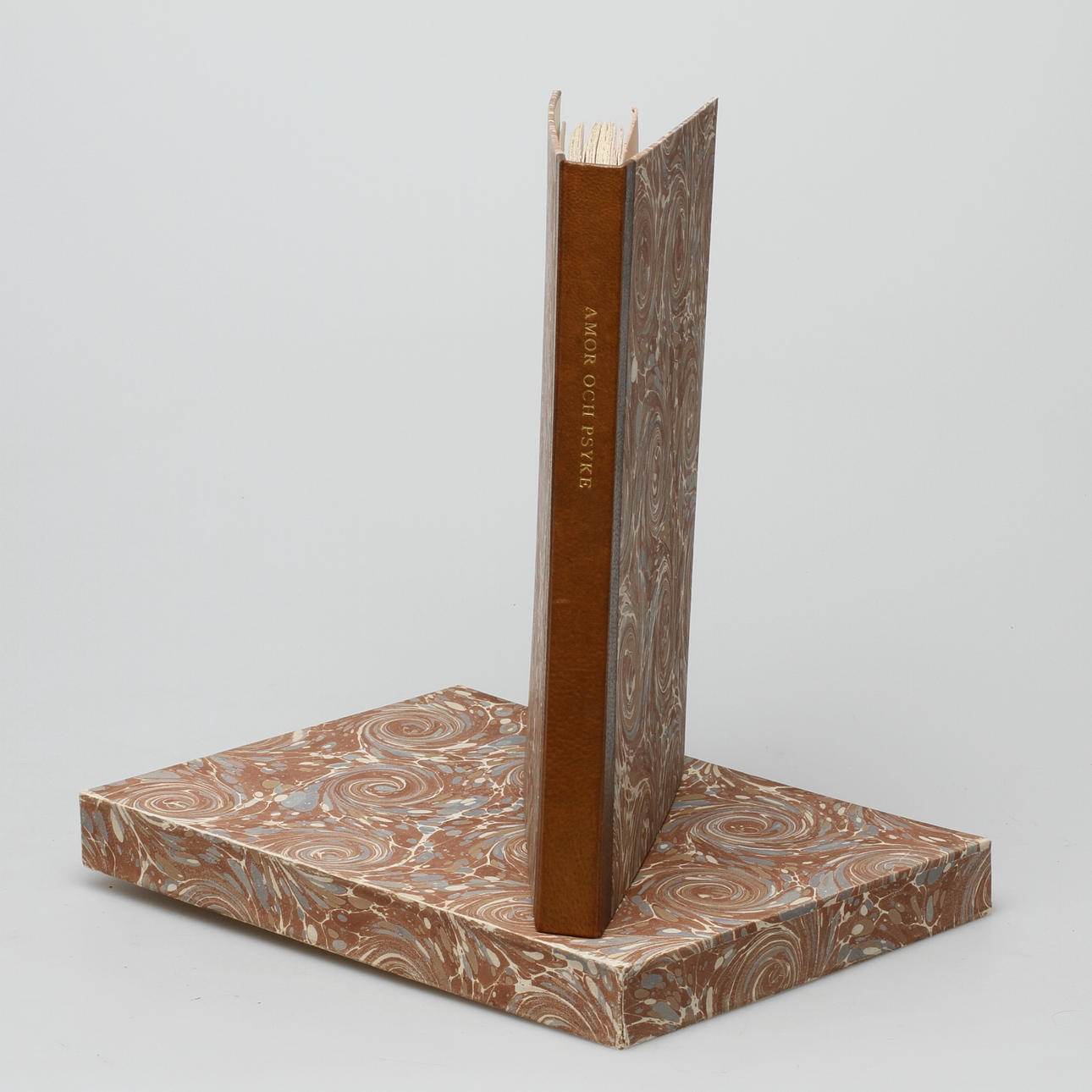 BOK, "Amor och Psyke", Apulejus, originallitografier av Jacques Ernotte, Bibliofila Klubben, Stockholm, 1949.