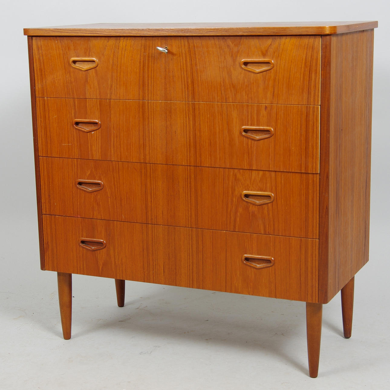 BYRÅ, 4-lådig, teak, 1950/60-tal.