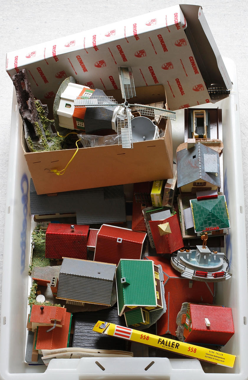 MODELLER och BYGGSATSER, tåg, bl.a. Faller.