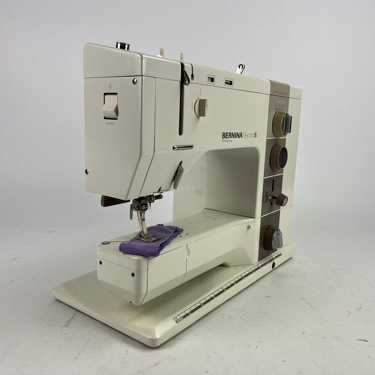 SEWING MACHINE, Bernina Record 931 Electronic.