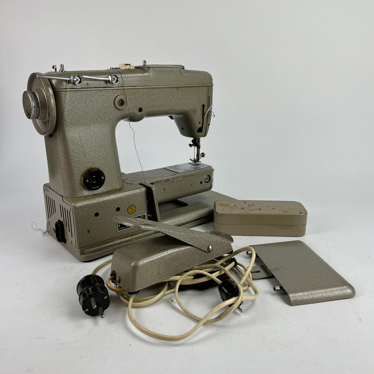 SYMASKIN, PFAFF 332 Automatic.