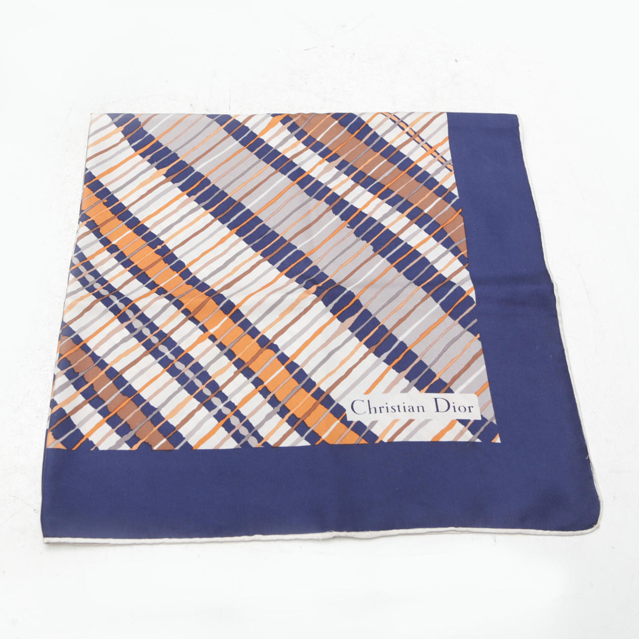 SCARF, Hermes, i ask, modern.