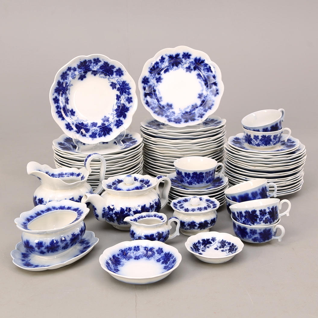 MAT- och TESERVIS, 70 delar, "Vinranka" flytande blått, Arthur Percy, Gefle.