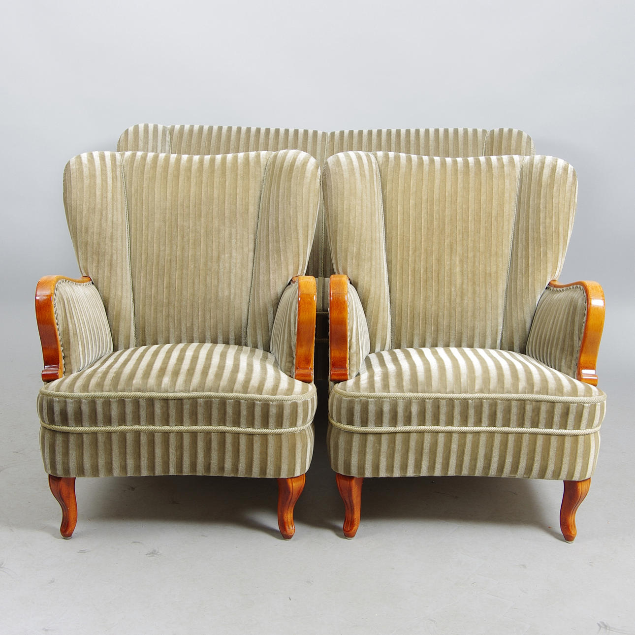 SOFFGRUPP, 1900-talets mitt, grön plyschklädsel.