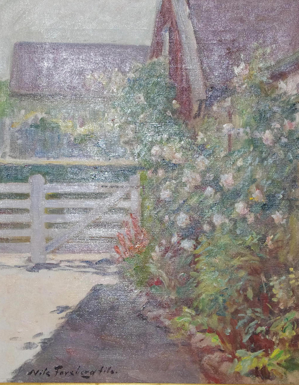 NILS FORSBERG FILS. Bakgård med grind och blommor, olja på duk, signerad.