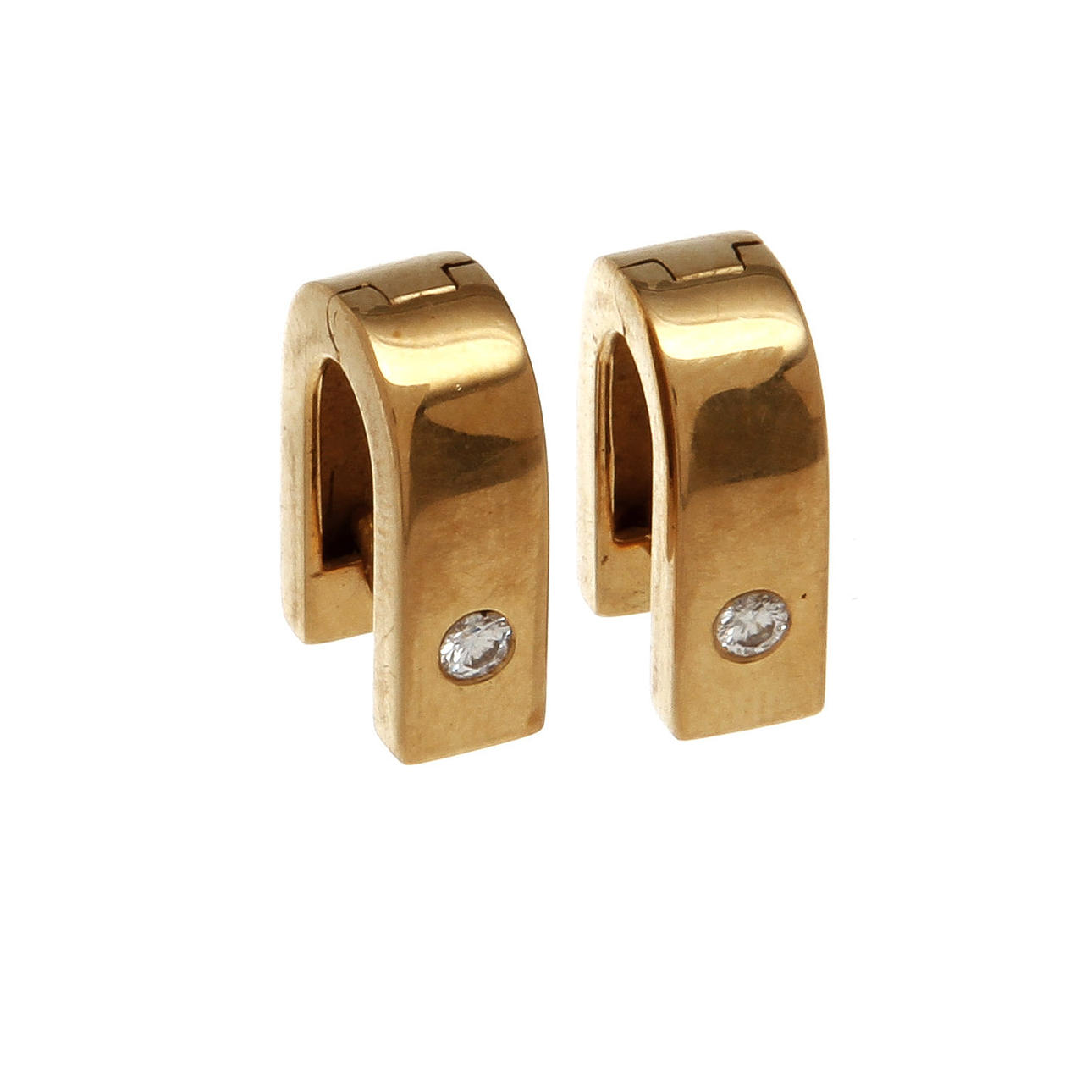 ÖRHÄNGEN, ett par, 18K rödguld med diamanter. Vikt 5,9 g.