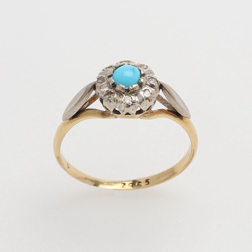 SORMUS TURKOOSILLA JA TIMANTEILLA.