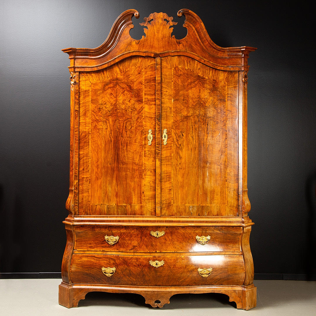 Barock-Aufsatzschrank, Braunschweig, um 1760.