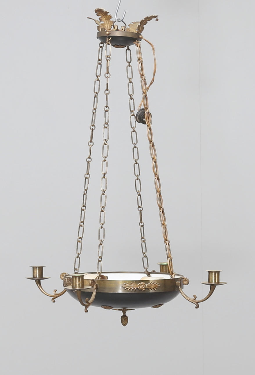 TAKAMPEL, metall, empirstil, 1900-tal.