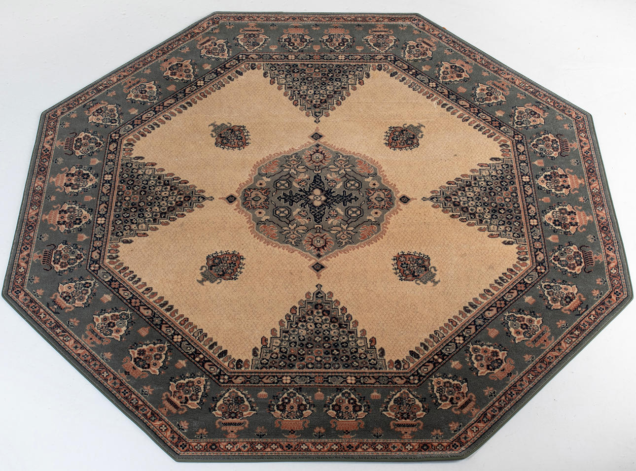 CARPET, machine-knotted, Royal Keshan, Prado.