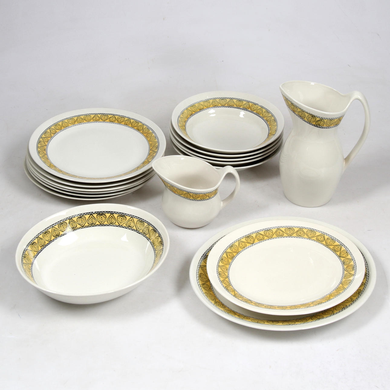 SERVISDELAR, 16 delar, porslin, "Löv", Berit Ternell, Gefle.