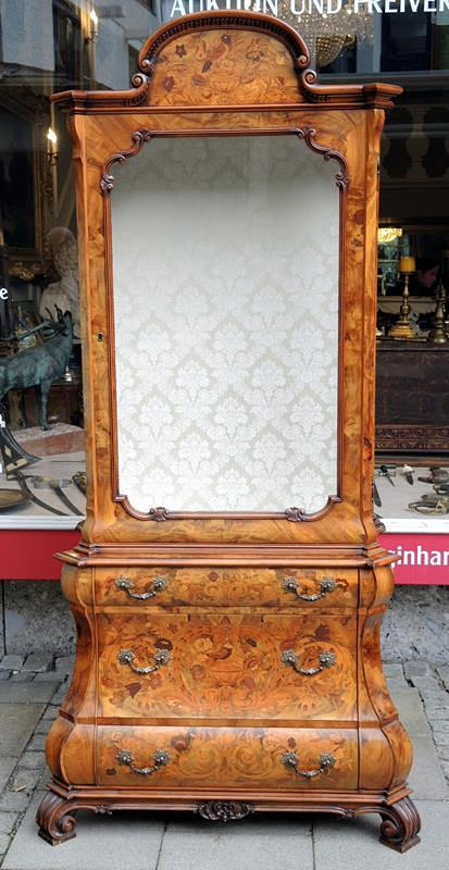 Showcase, övre monter, nederländska, 1920.