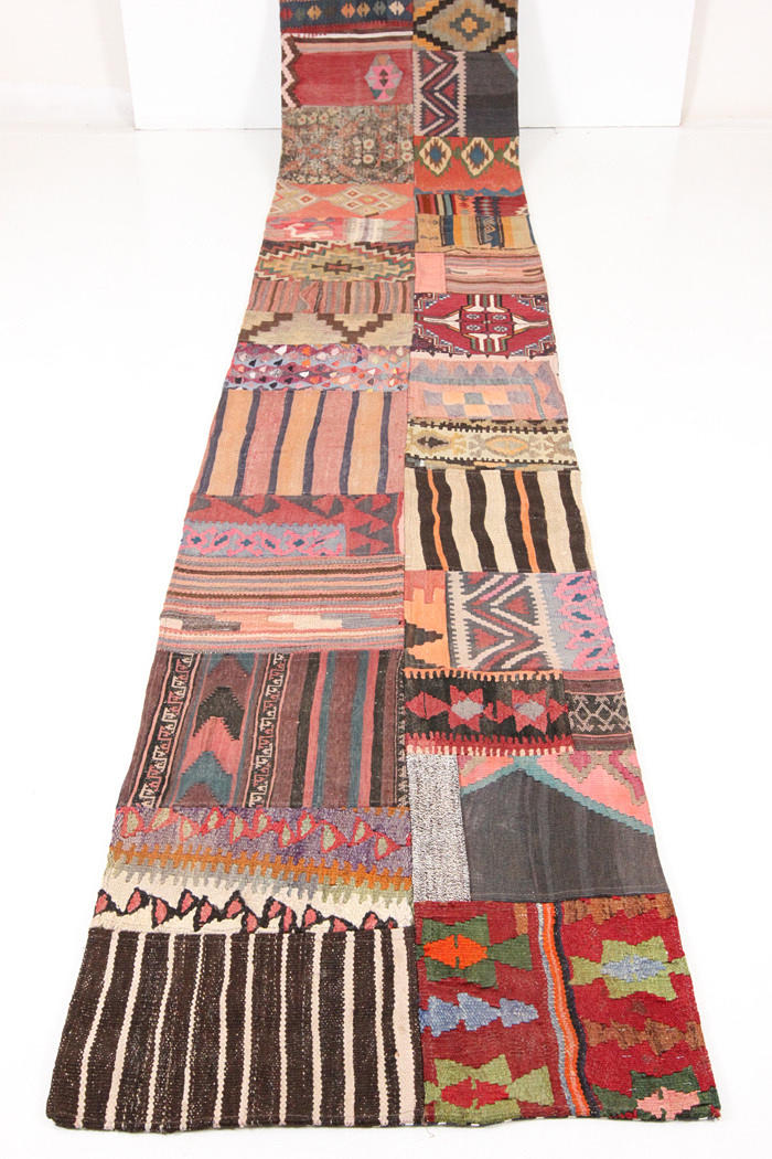 ORIENTALISK MATTA. Patchwork, 418 x 84 cm.