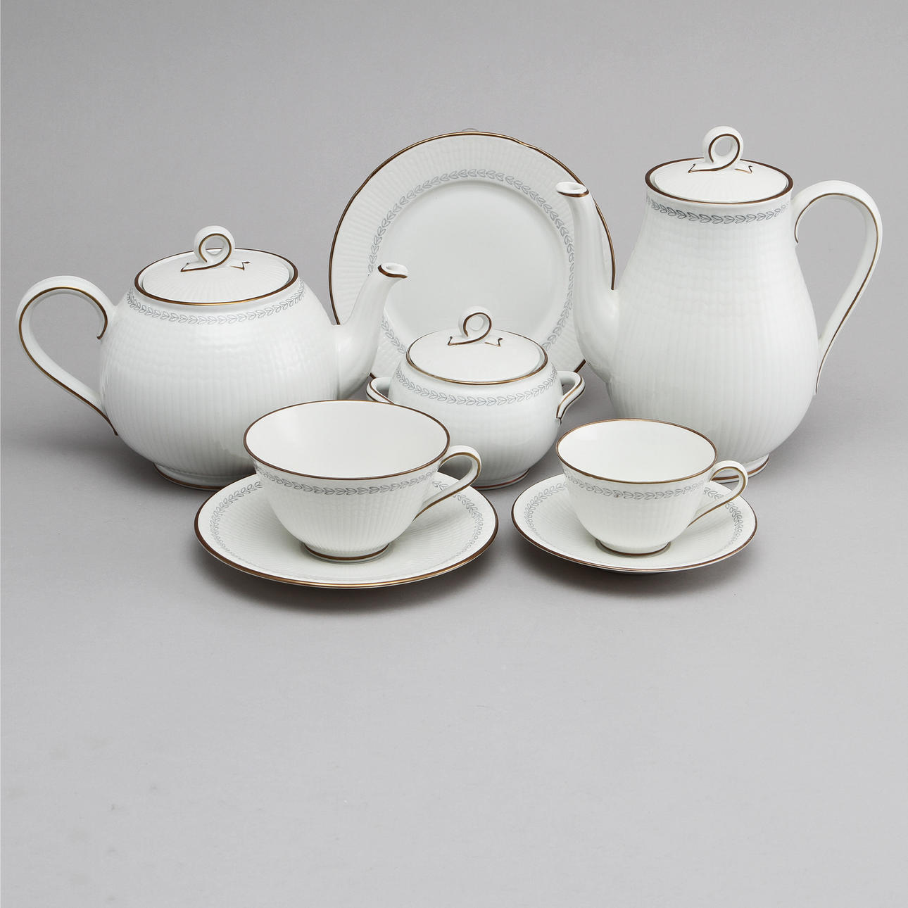 KAFFESERVIS, 19 delar, "Nationalservisen", Louise Adelborg för Rörstrand.