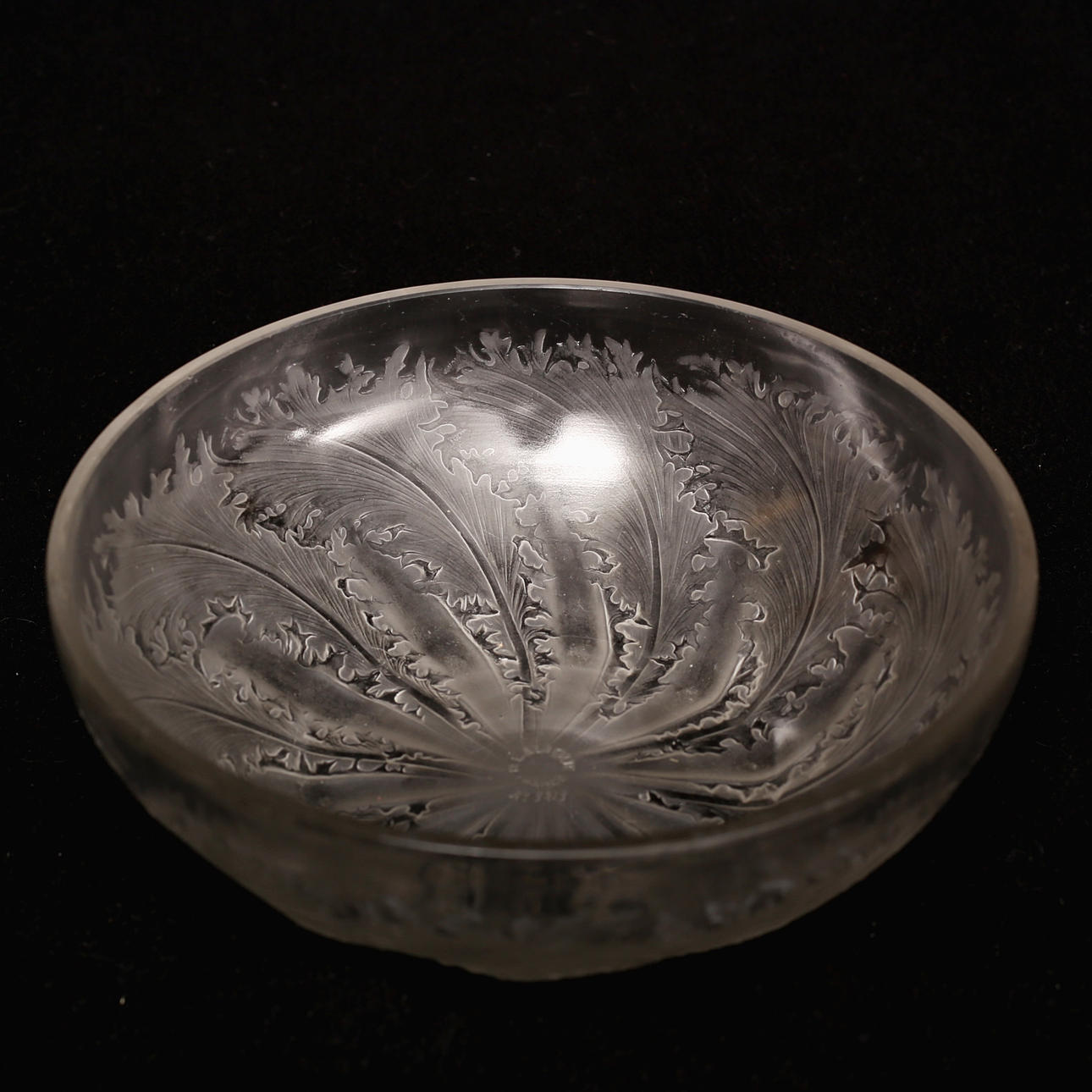 RENÉ LALIQUE, Bowl “Chicoree”.