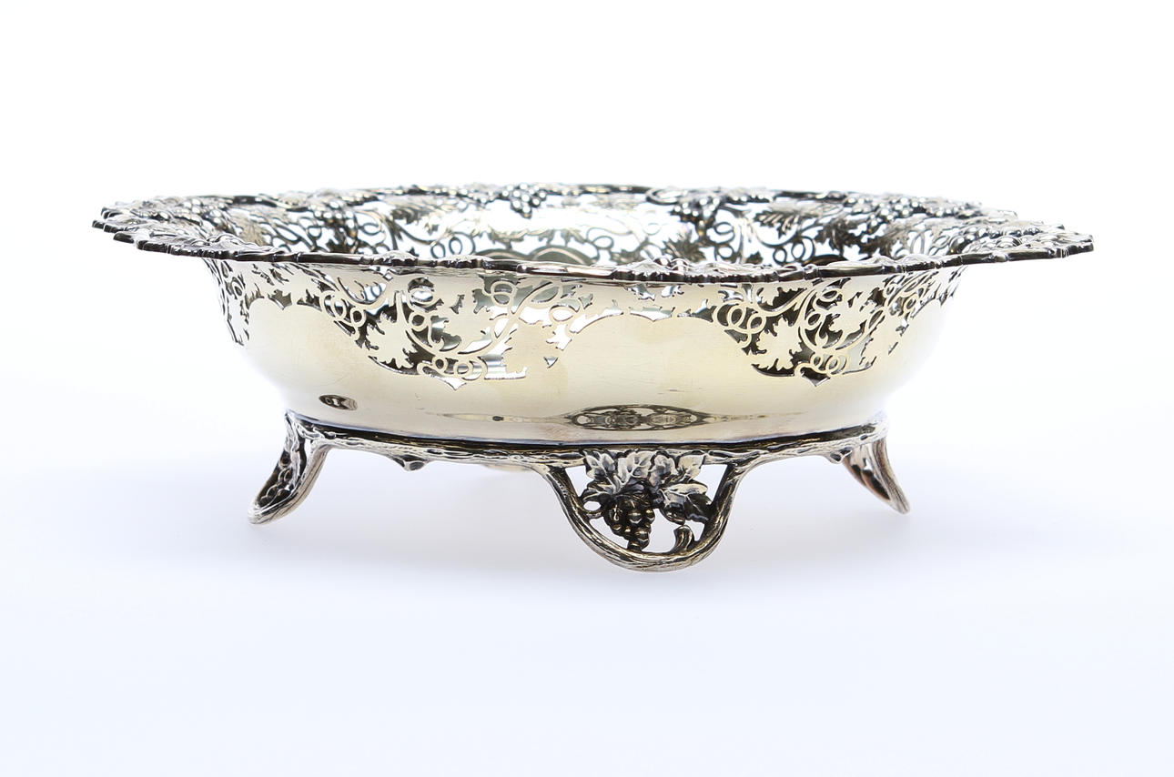 SKÅL, silver, Sheffield, England 1905.