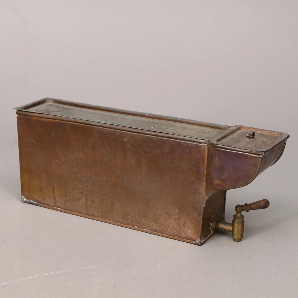 VATTENTANK, koppar med kran, 1800-/1900-tal.