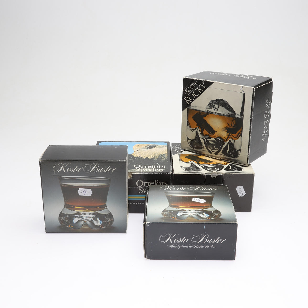 Un juego de 18 vasos, b.la. «Buster», Orrefors.