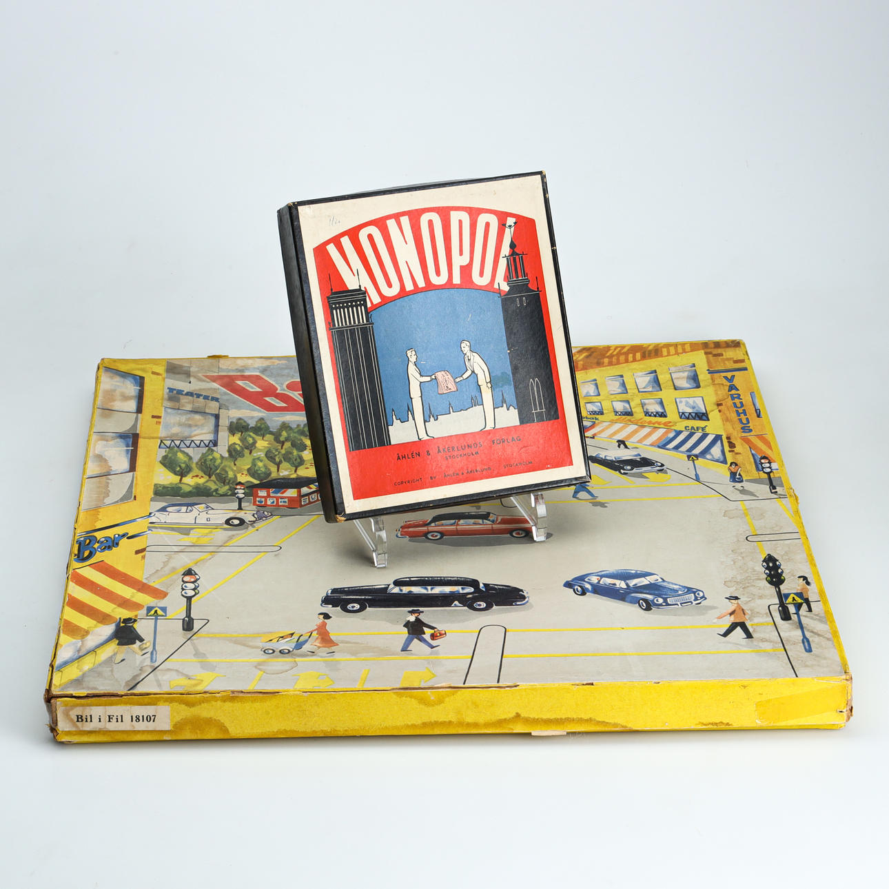 2 JUEGOS, PRIMERA EDICIÓN MONOPOLY 1937, así como Bilifil.