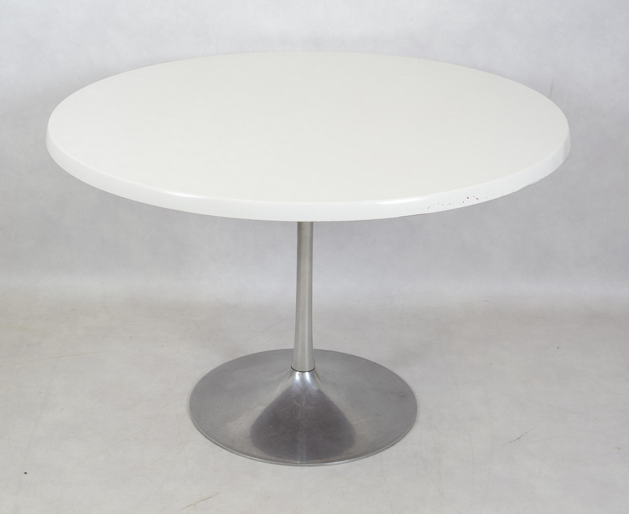 BORD runt, glasfiber/metall, 1960/70-tal.