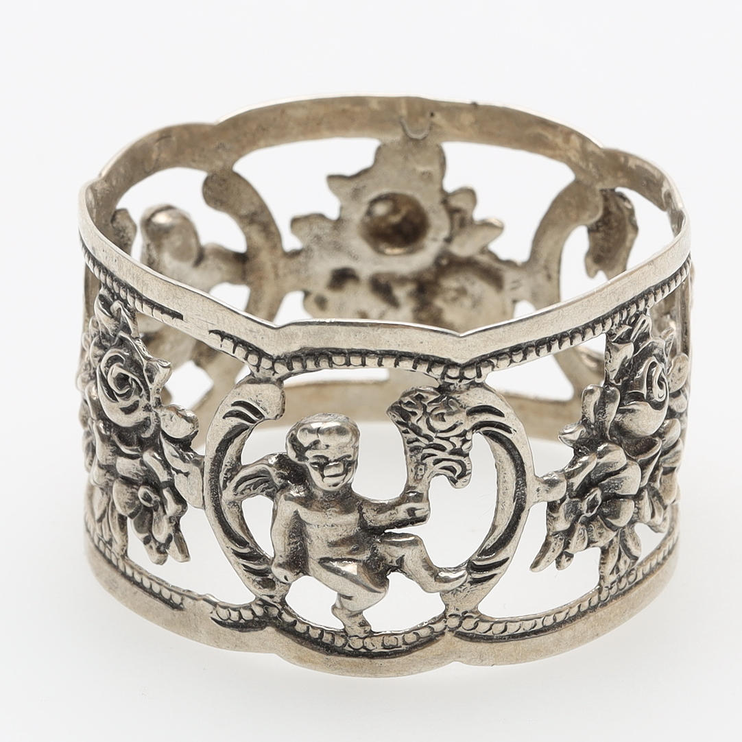 A silver napkin ring, Albo, 20th century.